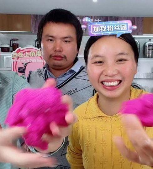 小春花与牛爱芳最新爆料,揭秘娱乐圈惊人内幕  第2张